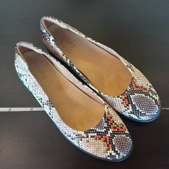 Naturalizer Vivienne Snake Flat New. Size 8.5 - Picture 1 of 5